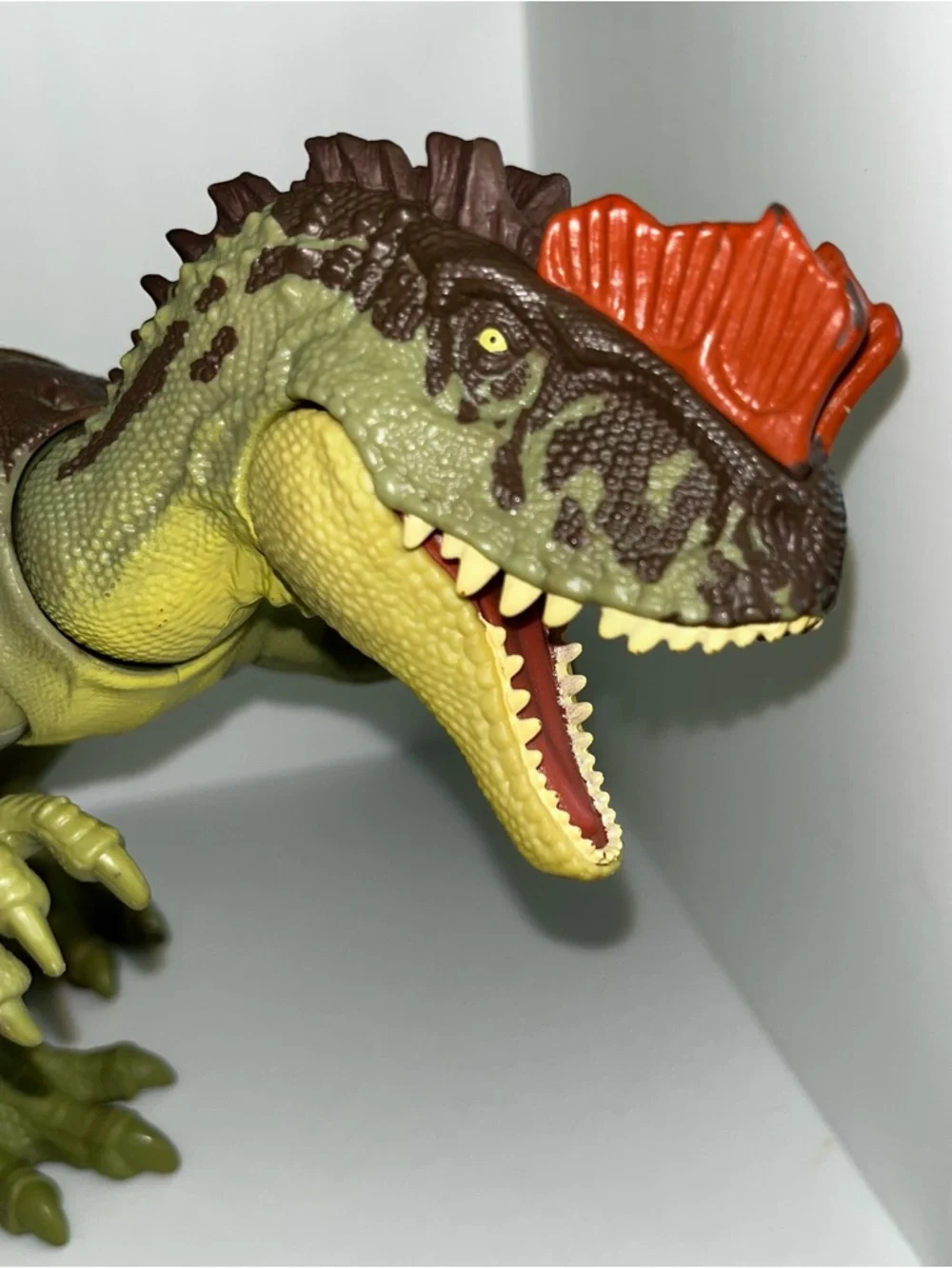 Jurassic World Dominion Massive Yangchuanosaurus 14.5” Action Figure